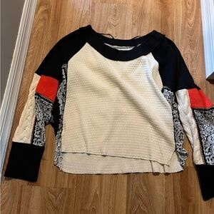 Long sleeve patterned top